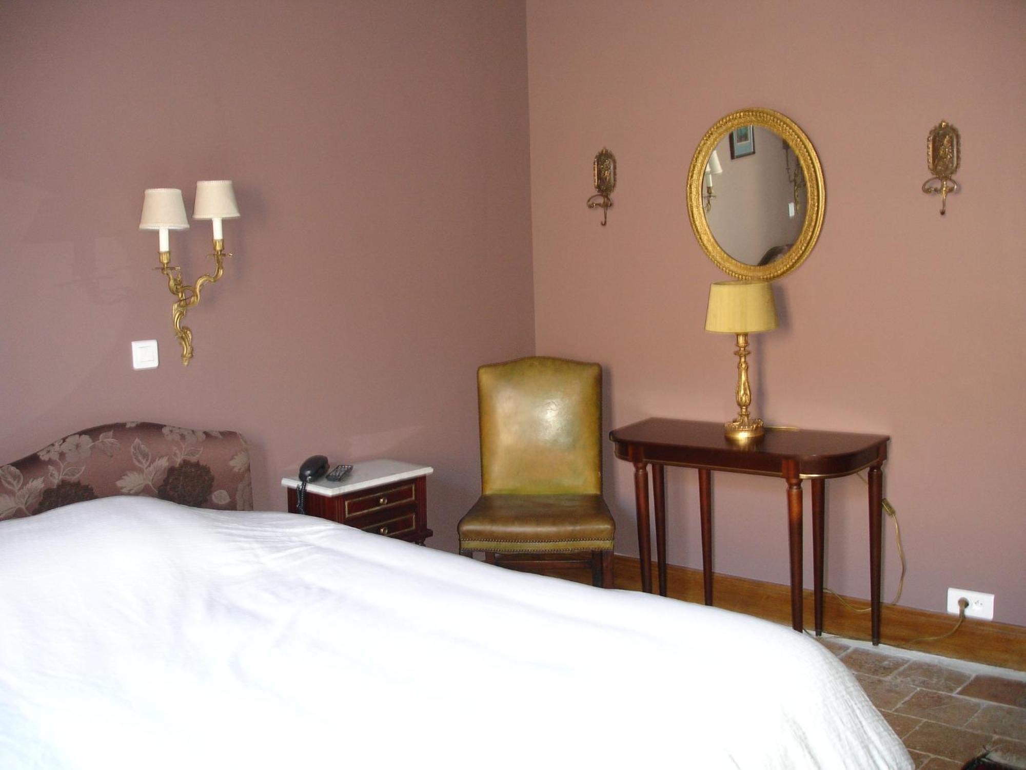 Hotel Le Relais Du Lyon D'or 3*